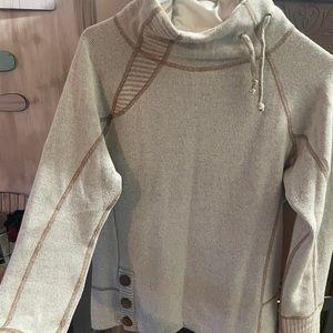 Woman’s Prana sweatshirt size small